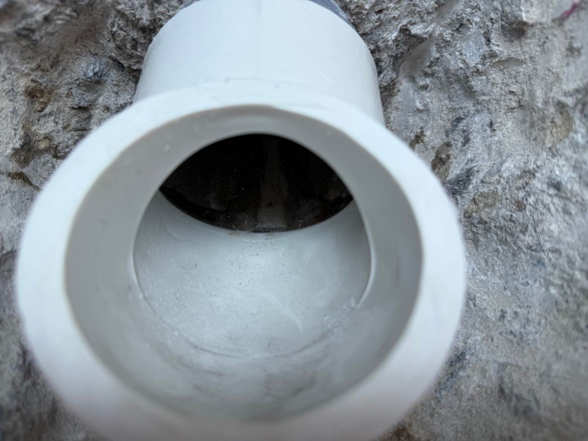 엘보를 다시 붙였습니다