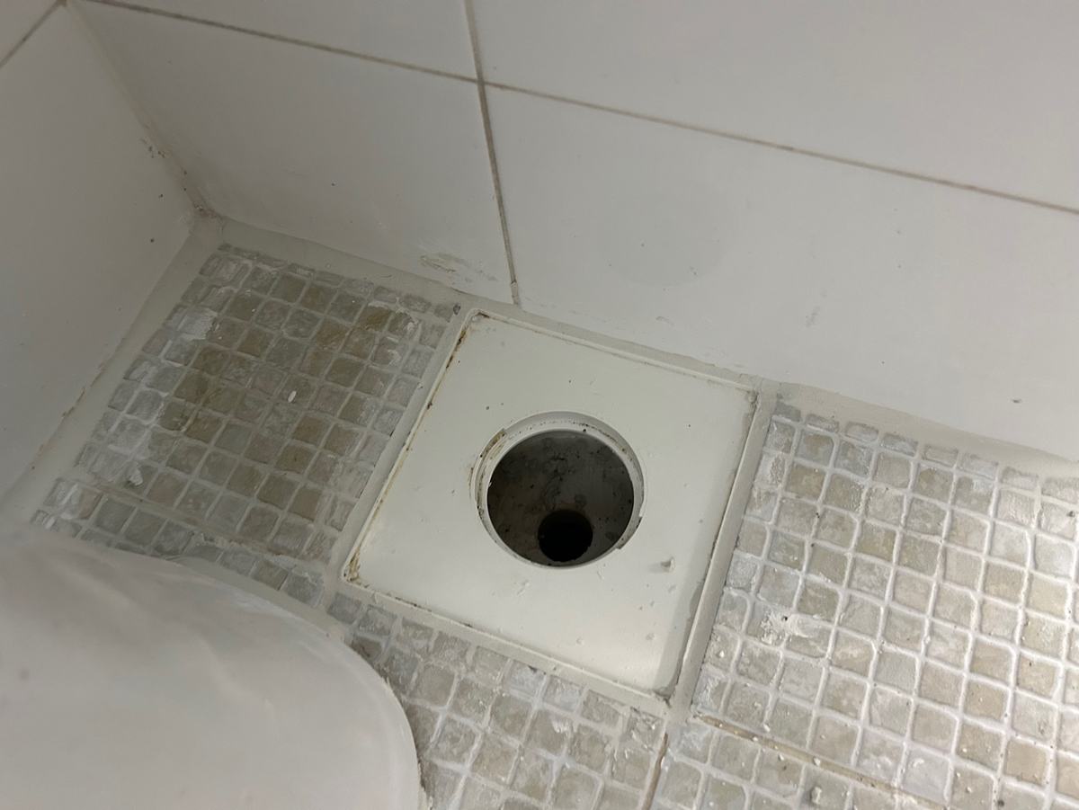 육가 둘레를 방수했습니다