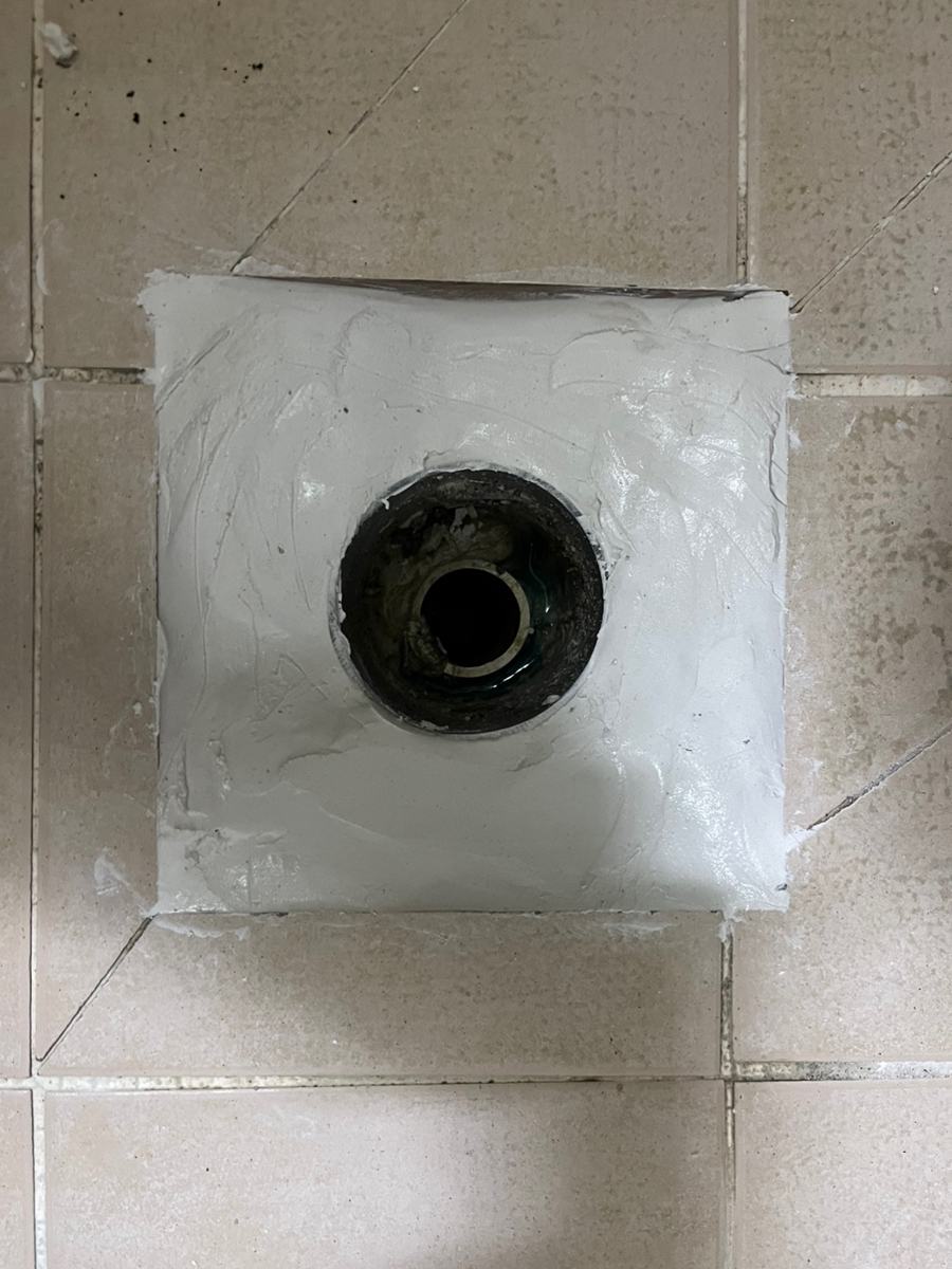 육가를 다시 앉히고 둘레를 막았습니다