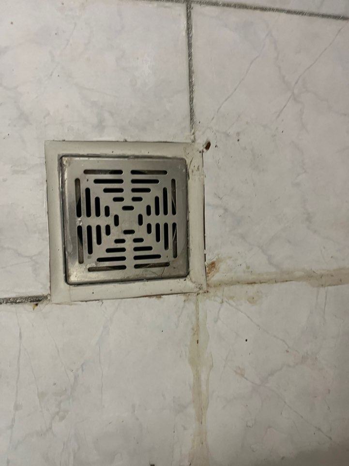 육가 덮개를 덮어 마감한 모습